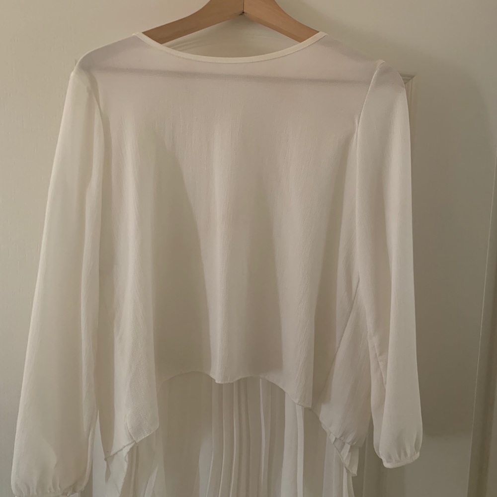 Vintage high-low blouse with beautiful pleating in the back